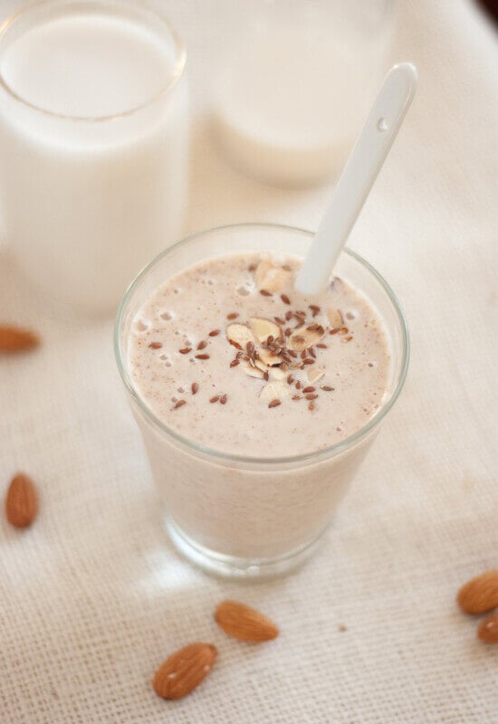 banana almond smoothie